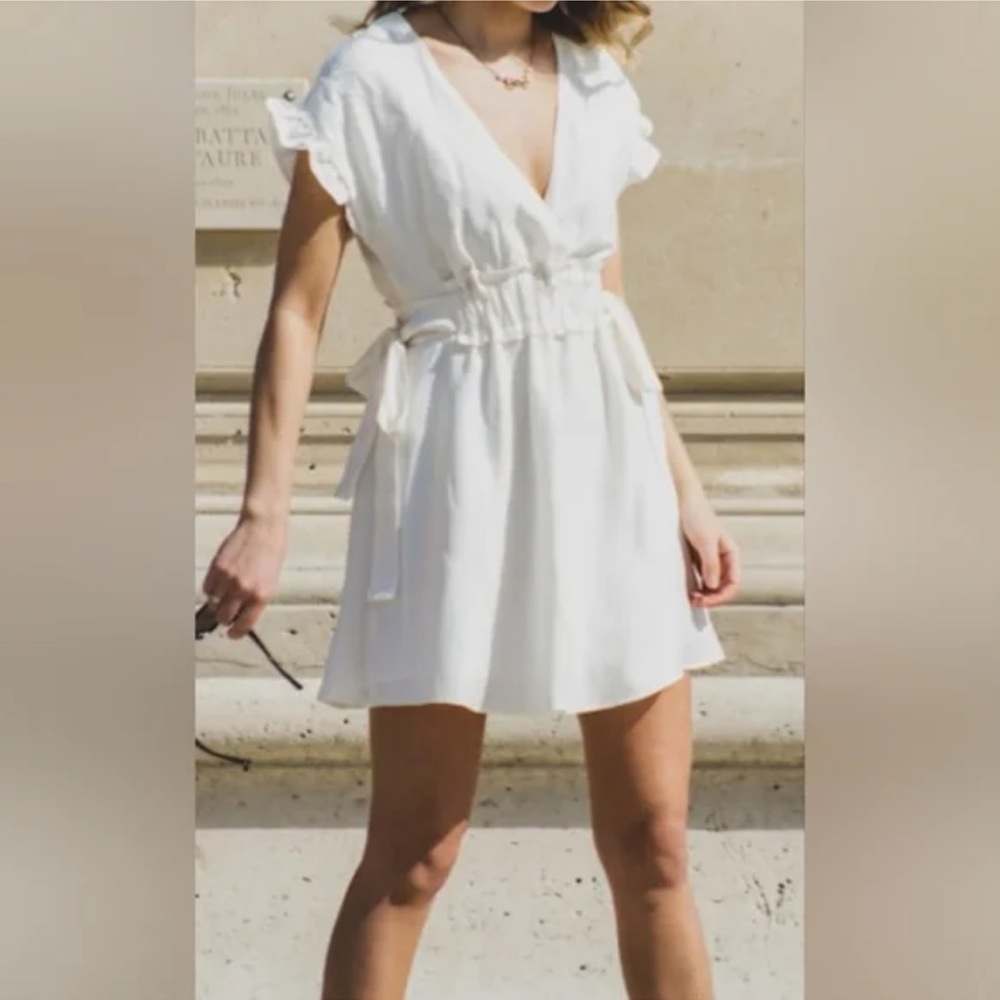 Zara Deep V Neck Mini Dress Size White Ivory Elastic Ruffle Waist Size M